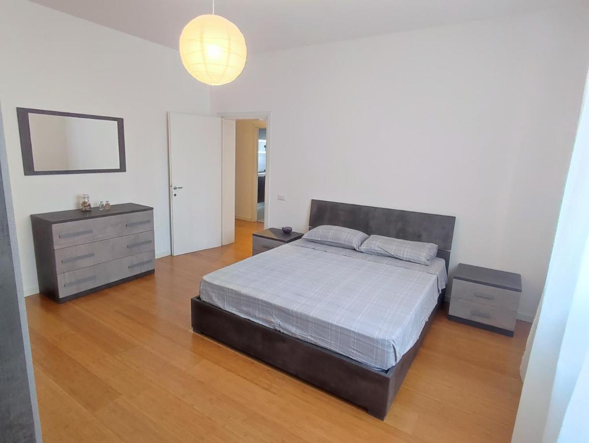 La Casa Dei Tre Apartment เมสเตร ภายนอก รูปภาพ