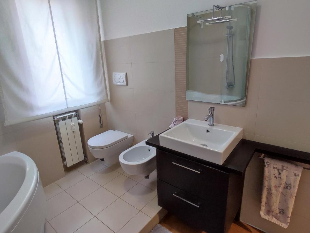 La Casa Dei Tre Apartment เมสเตร ภายนอก รูปภาพ