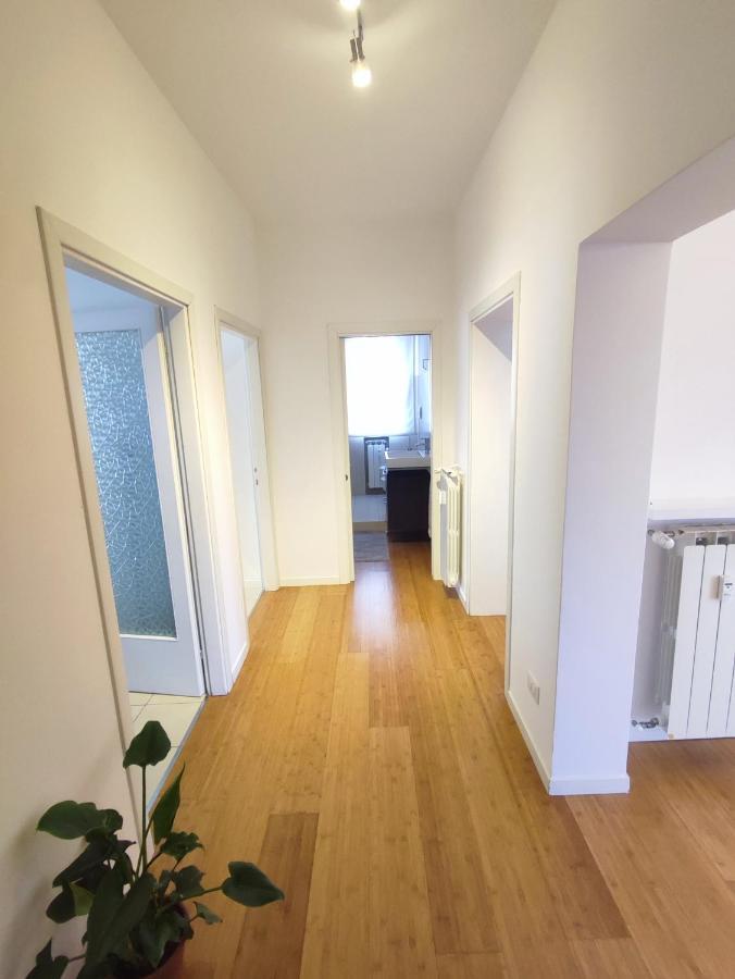 La Casa Dei Tre Apartment เมสเตร ภายนอก รูปภาพ